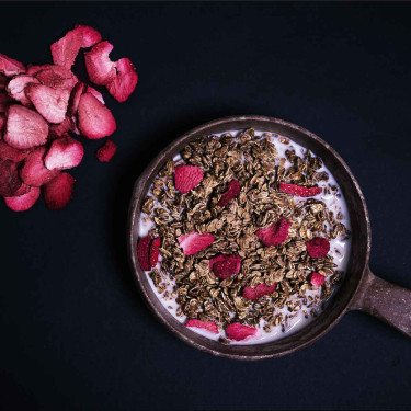 Muesli croquant aux fraises